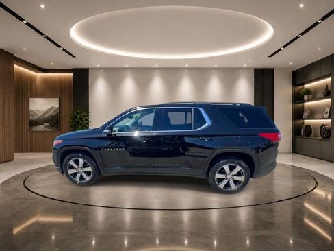 Used 2020 Chevrolet Traverse LT w/ LT Premium Package AWD/4WD image 5