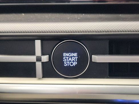 Certified 2025 Hyundai Santa Fe SE image 19