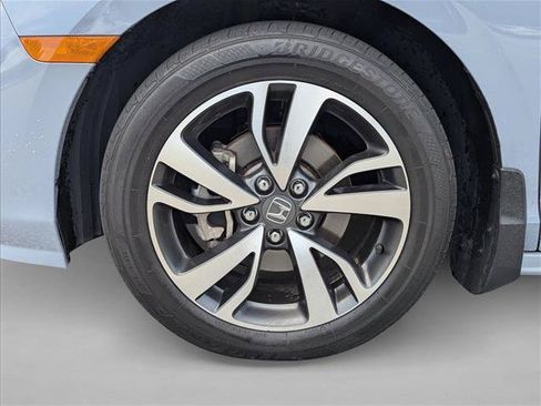 Used 2024 Honda Odyssey Touring image 9