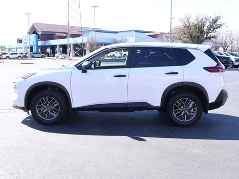 Used 2023 Nissan Rogue S image 26