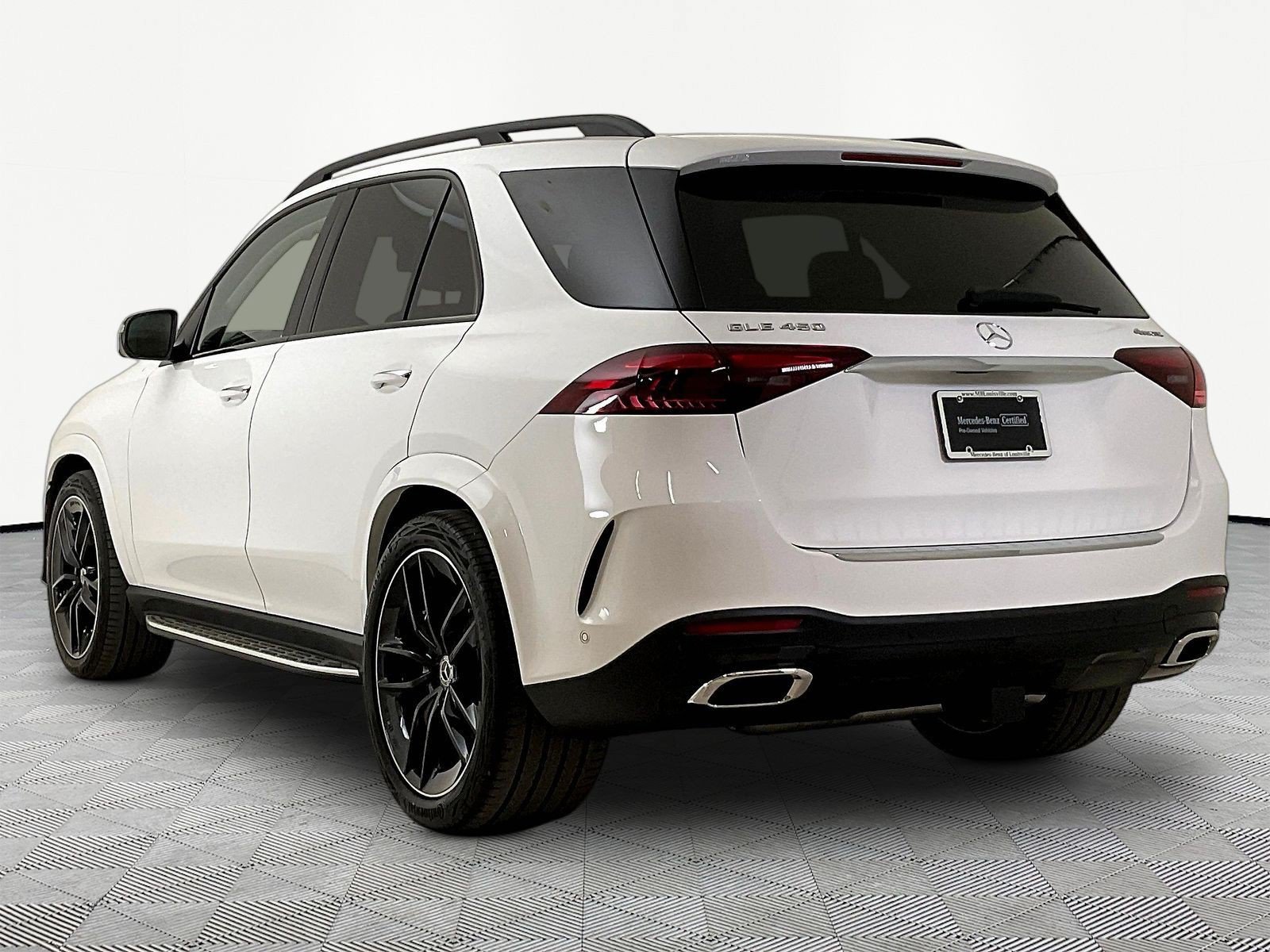 Certified 2026 Mercedes-Benz GLE 450 4MATIC image 4