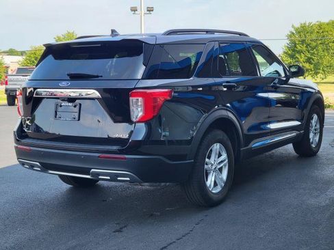 Used 2024 Ford Explorer XLT w/ Equipment Group 202A AWD/4WD image 3