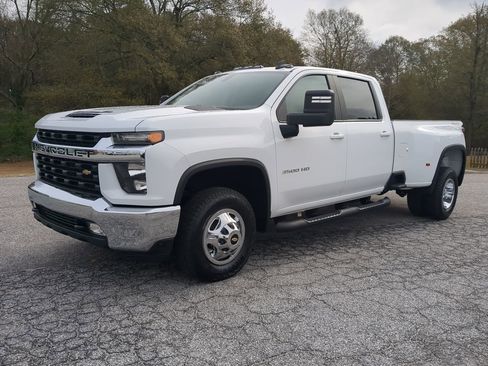 Used 2022 Chevrolet Silverado 3500 LT w/ Convenience Package image 6