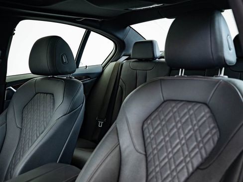 Used 2023 BMW 540i w/ M Sport Package image 22