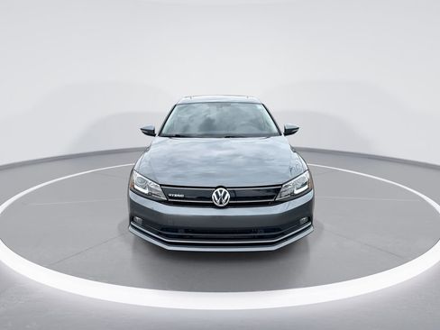 Used 2016 Volkswagen Jetta SEL Premium image 3