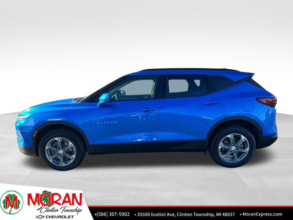 Certified 2024 Chevrolet Blazer LT w/ Convenience Package FWD image 3