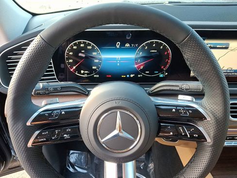 New 2026 Mercedes-Benz GLS 450 4MATIC image 15