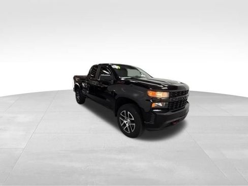 Used 2019 Chevrolet Silverado 1500 Custom Trail Boss w/ Custom Convenience Package AWD/4WD image 5
