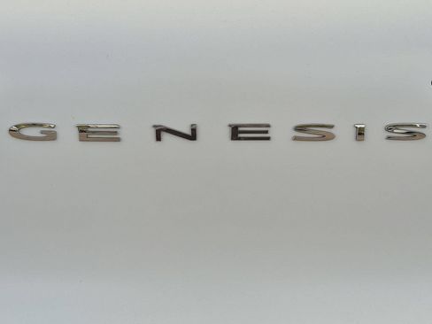 Used 2022 Genesis GV70 3.5T Sport w/ Sport Prestige Package AWD/4WD image 24