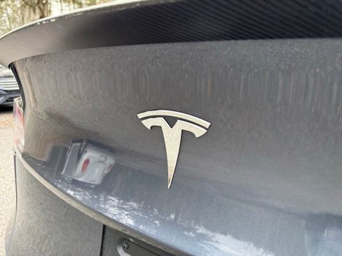 Used 2023 Tesla Model Y Long Range image 11