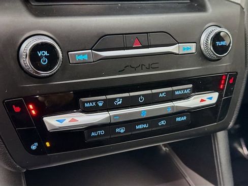 Used 2020 Ford Explorer XLT w/ Equipment Group 202A image 16