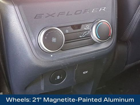 Used 2025 Ford Explorer ST-Line w/ ST-Line Street Pack image 14