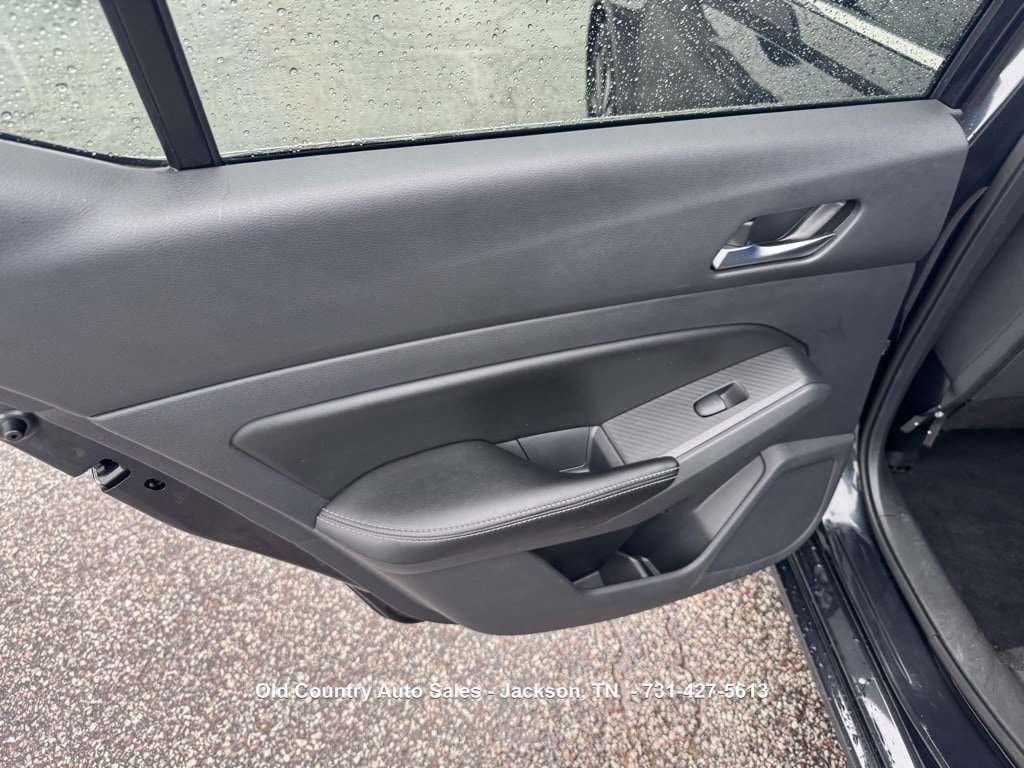 Used 2022 Nissan Altima 2.5 SV FWD image 9