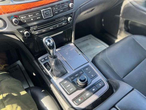 Used 2014 Hyundai Equus Signature RWD image 41