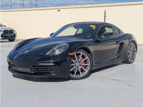 Used 2018 Porsche 718 Cayman S image 1