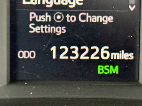 Used 2018 Toyota Highlander Limited AWD/4WD image 24