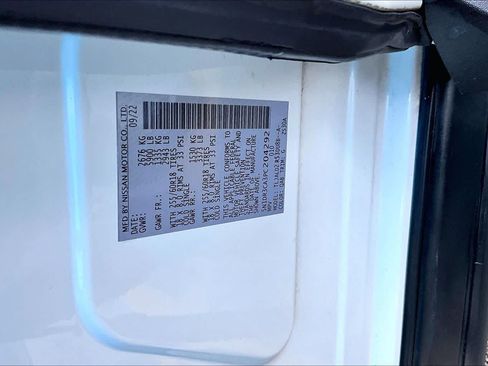 Used 2023 Nissan Pathfinder SL w/ Lighting Package (N92) FWD image 34