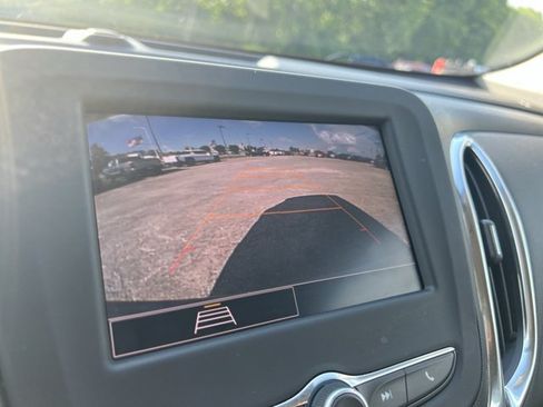 Used 2024 Chevrolet Equinox LT w/ LPO, Floor Liner Package FWD image 15