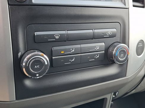 Used 2019 Nissan Frontier SV image 20