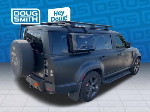 Used 2023 Land Rover Defender 130 SE AWD/4WD image 6