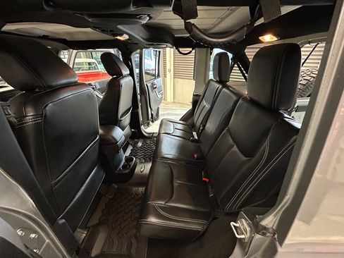 Used 2013 Jeep Wrangler Unlimited Sahara w/ Connectivity Group AWD/4WD image 44