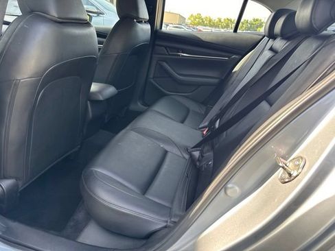 Used 2019 MAZDA MAZDA3 Sedan FWD image 11