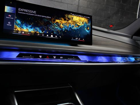 Used 2024 BMW 740i 740i M Sport Package image 76