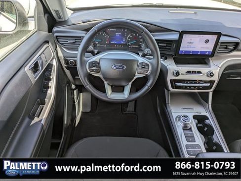 Used 2024 Ford Explorer XLT image 14