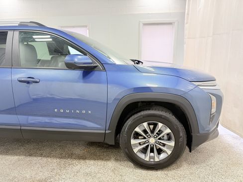 Used 2025 Chevrolet Equinox LT w/ Convenience Package II image 8