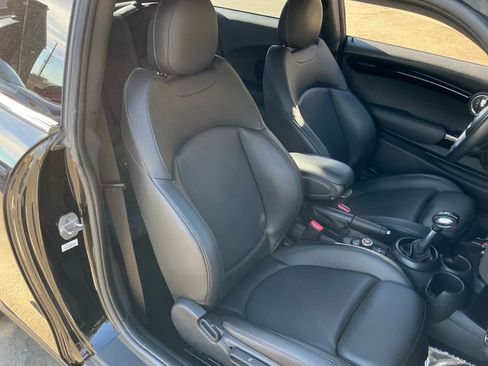 Used 2019 MINI Cooper S image 22