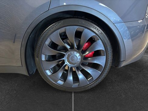 Used 2022 Tesla Model Y Performance AWD/4WD image 14
