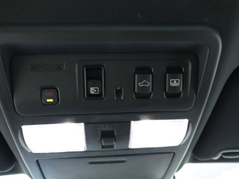 Used 2024 Nissan Titan Platinum Reserve w/ Moonroof Package AWD/4WD image 44