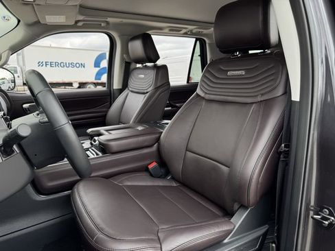 Certified 2025 Ford Expedition Platinum w/ Platinum Ultimate Package image 27