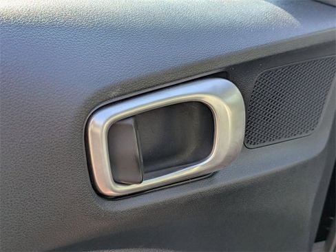 Used 2023 Hyundai Venue SEL image 13