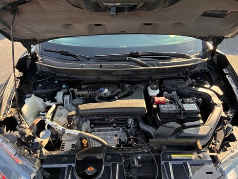 Used 2019 Nissan Rogue SV AWD/4WD image 9