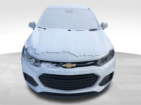 Used 2019 Chevrolet Trax LS w/ Tint and Cruise Package image 7