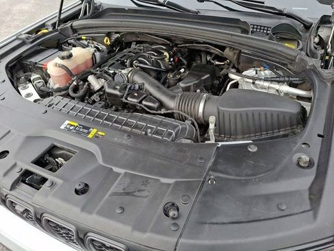 Used 2022 Jeep Grand Cherokee Trailhawk AWD/4WD image 35