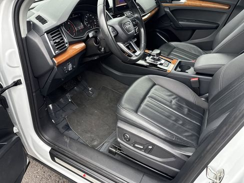 Used 2023 Audi Q5 2.0T Premium image 11