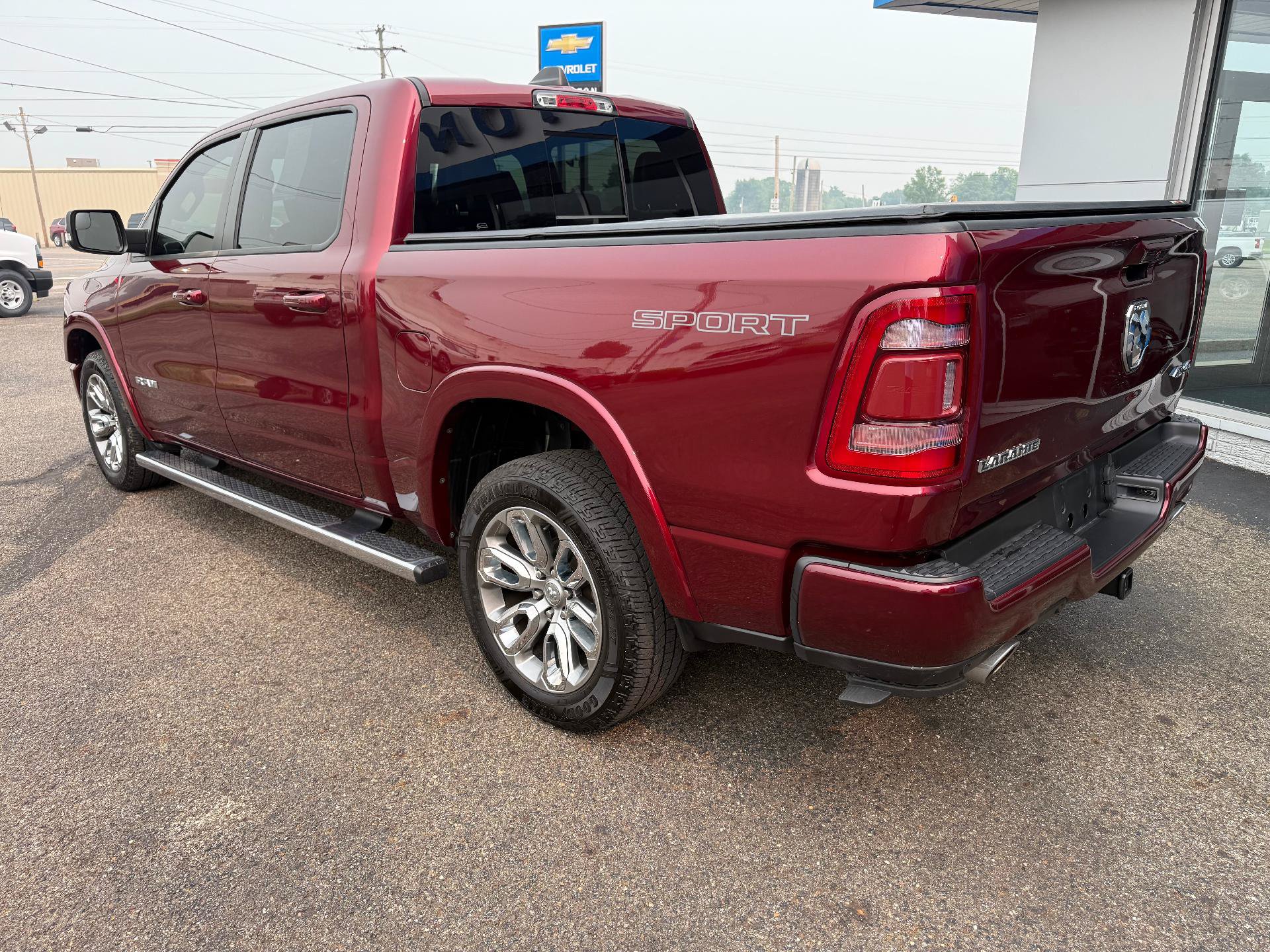 Used 2021 RAM 1500 Laramie AWD/4WD image 5