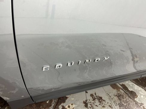 Used 2024 Chevrolet Equinox LT AWD/4WD image 25