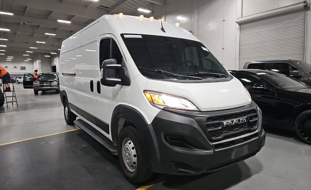 Used 2023 RAM ProMaster 2500 w/ Premium Convenience Group (B) FWD image 1