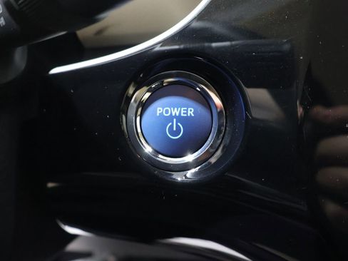 Used 2017 Toyota Prius Two image 24