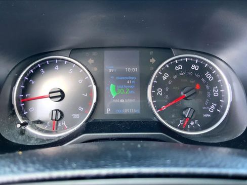Used 2019 Toyota RAV4 LE FWD image 25