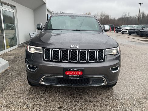 Used 2019 Jeep Grand Cherokee Limited w/ Luxury Group II image 2