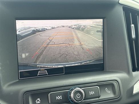 Used 2024 GMC Terrain SLE w/ Driver Convenience Package FWD image 14