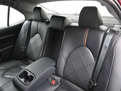 Used 2018 Toyota Camry XLE w/ Audio Package FWD image 12
