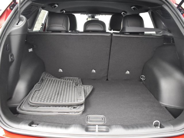 New 2026 Jeep Compass Latitude AWD/4WD image 9
