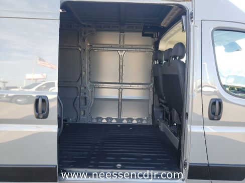New 2026 RAM ProMaster 2500 w/ Convenience Group image 15