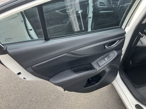 Used 2017 Subaru Impreza 2.0i Limited image 13