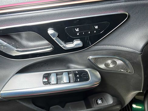 Used 2023 Mercedes-Benz EQE 500 4MATIC SUV image 22